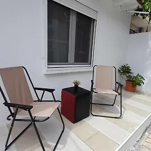 Ξενοδοχείο με διαμερίσματα Halkidiki, Néa Fókaia