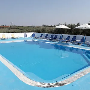 Ξενοδοχείο με διαμερίσματα Villagiannis, Néa Fókaia